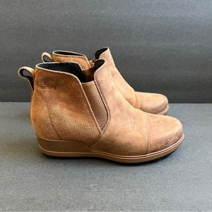 Sorel Evie II Chelsea Boots Size 7